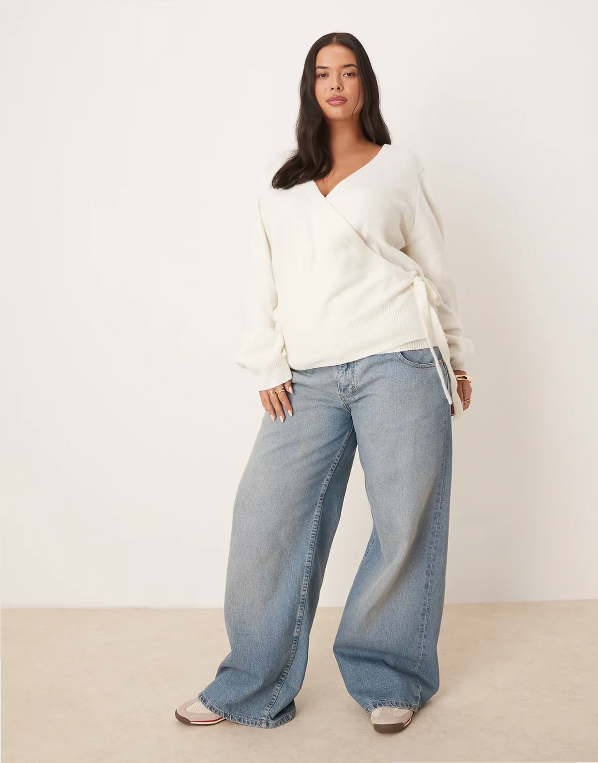 ASOS DESIGN Curve – Kremowy kopertowy kardigan