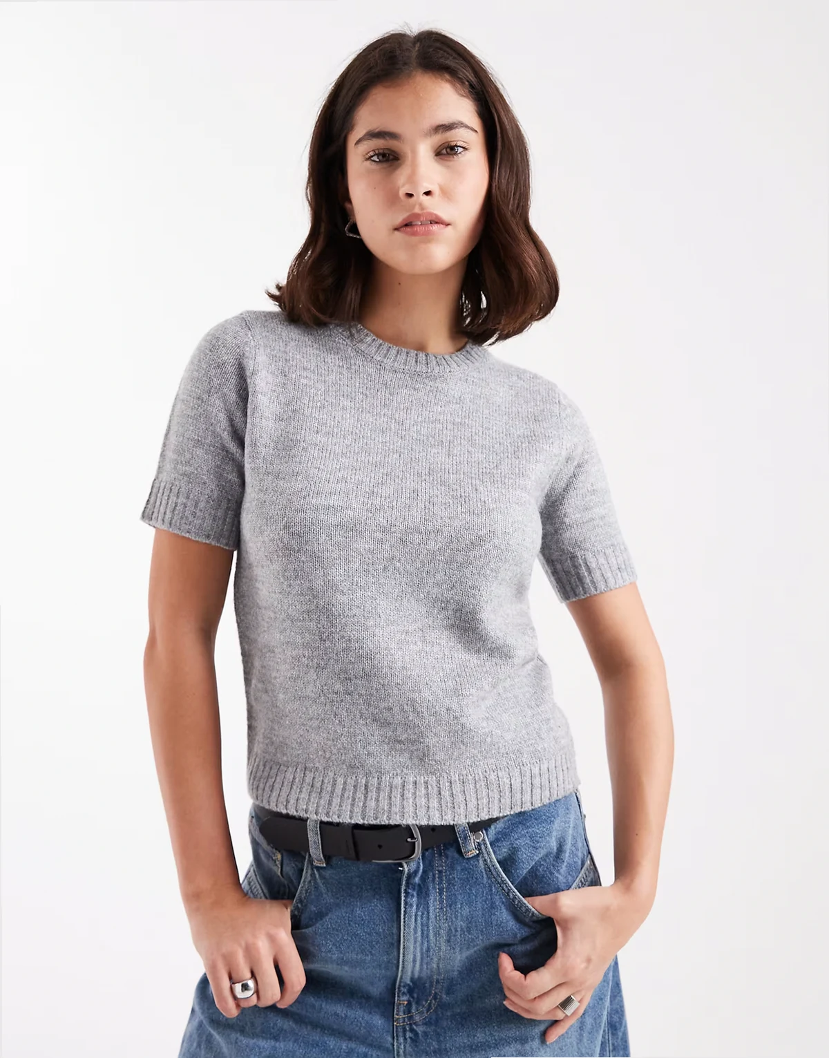 short sleeve knit T-shirt in gray