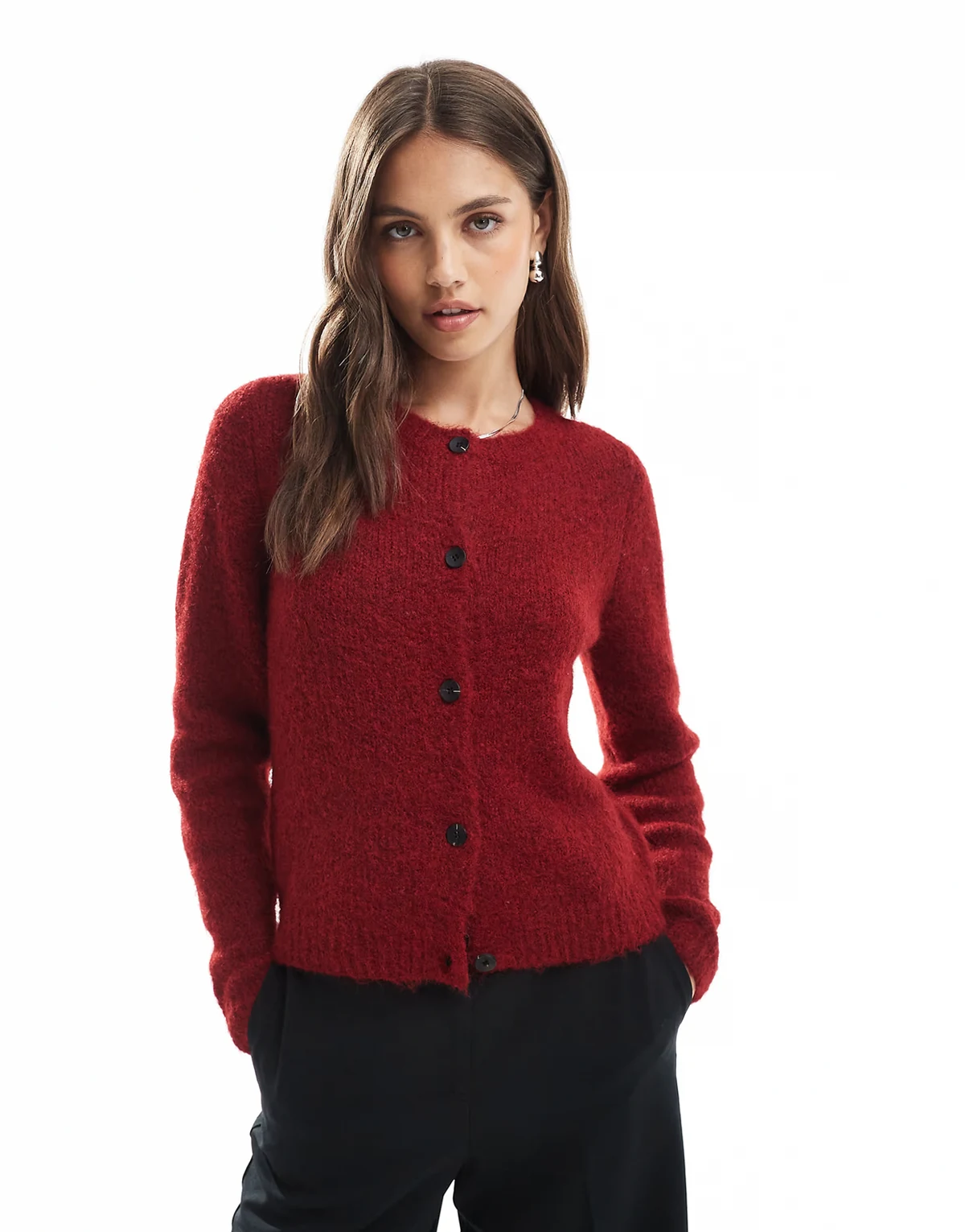 – Weiche, flauschige Strickjacke in Burgunderrot mit Rundhalsausschnitt