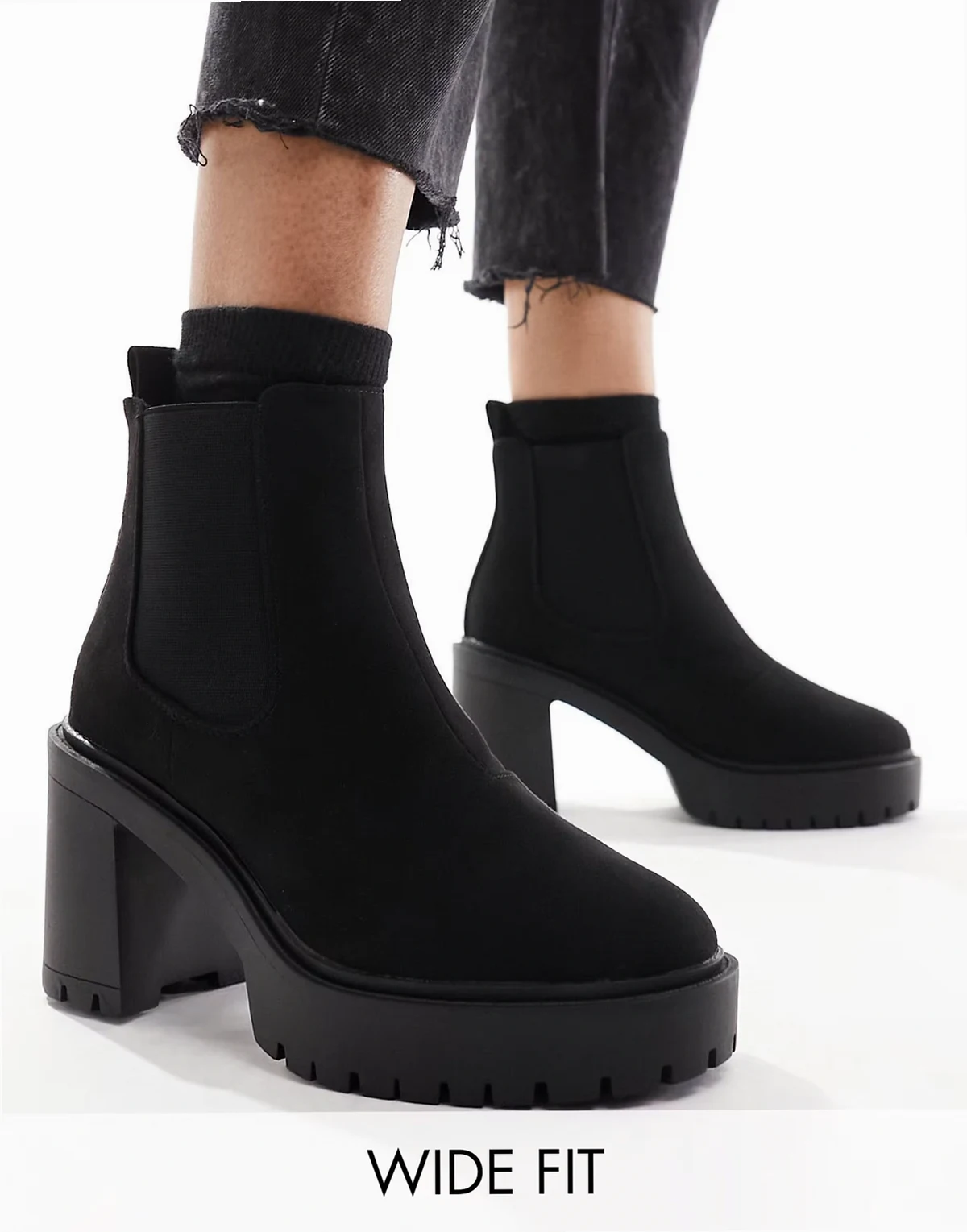 Wide Fit – Elma – Chelsea-Stiefel in Schwarz mit Absatz und dicker Sohle, in weiter Passform