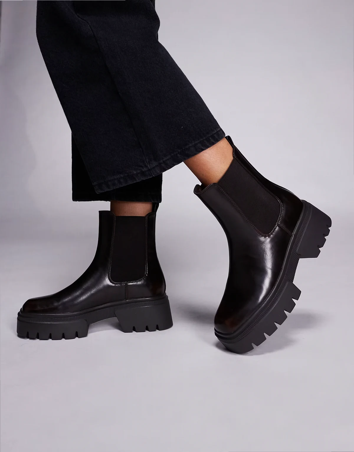 SIMMI London Wide Fit – Judd – Brązowe sztyblety na grubej podeszwie