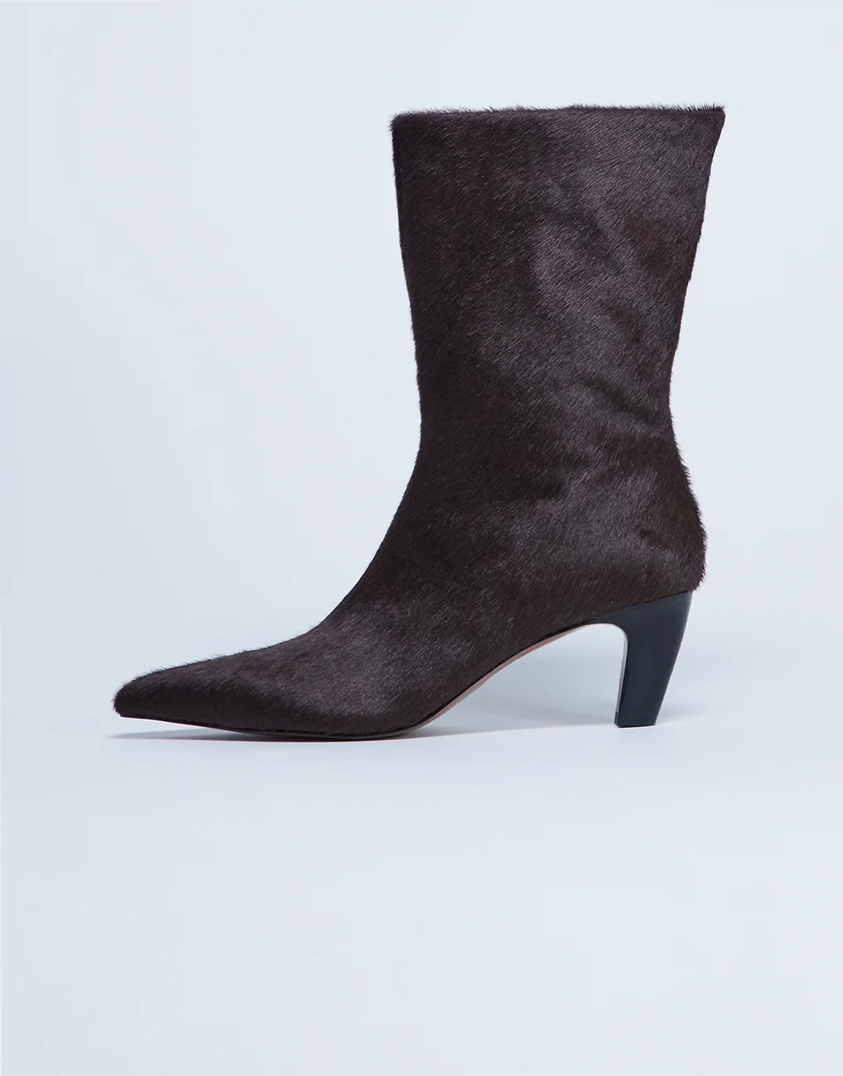 – Poppy – Ankle-Boots aus Echtleder mit Ponyfell in Schokobraun und spitzer Zehenpartie
