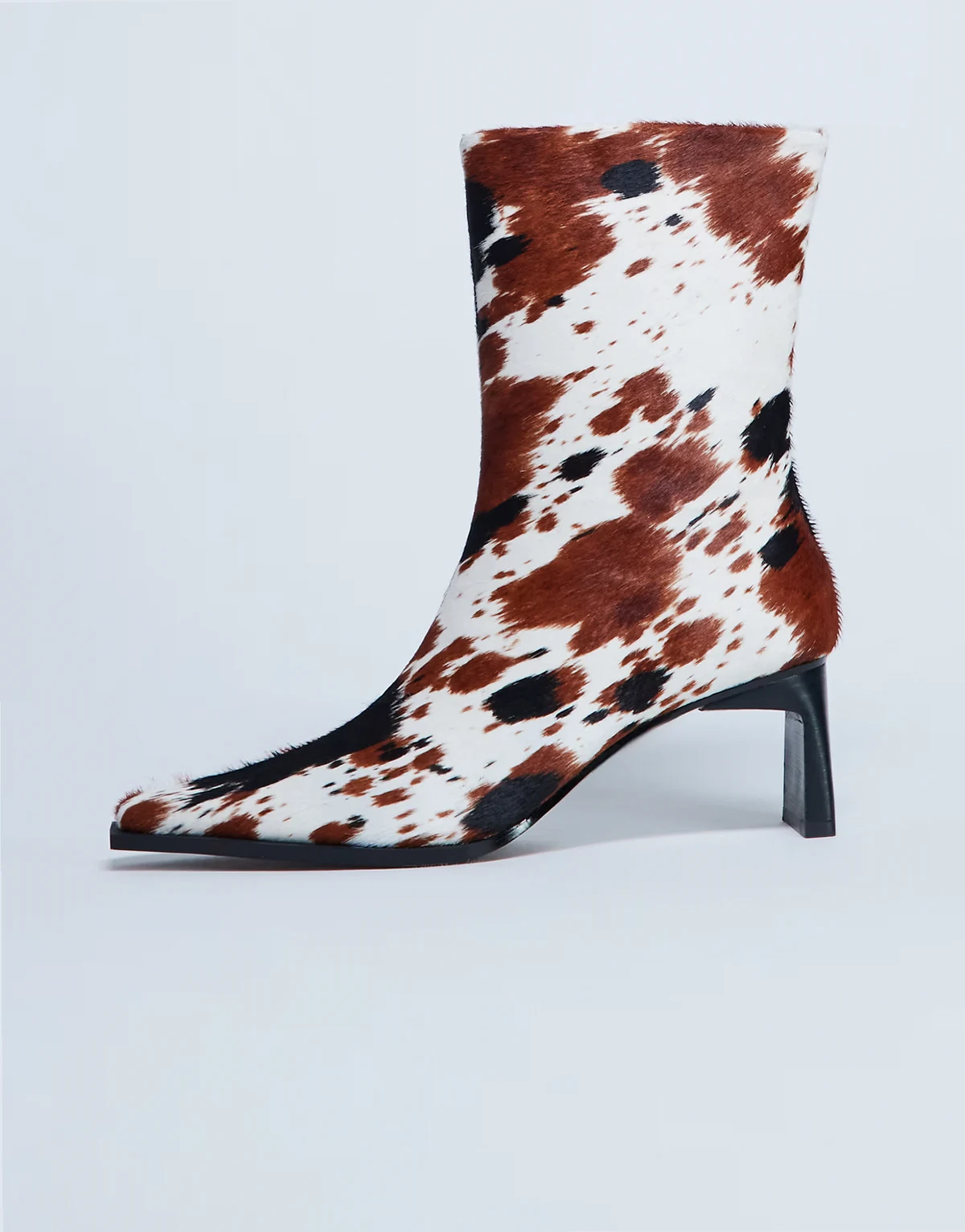 – Nadie – Ankle-Boots aus echtem Leder mit kantiger Zehenpartie und Kuhfellmuster
