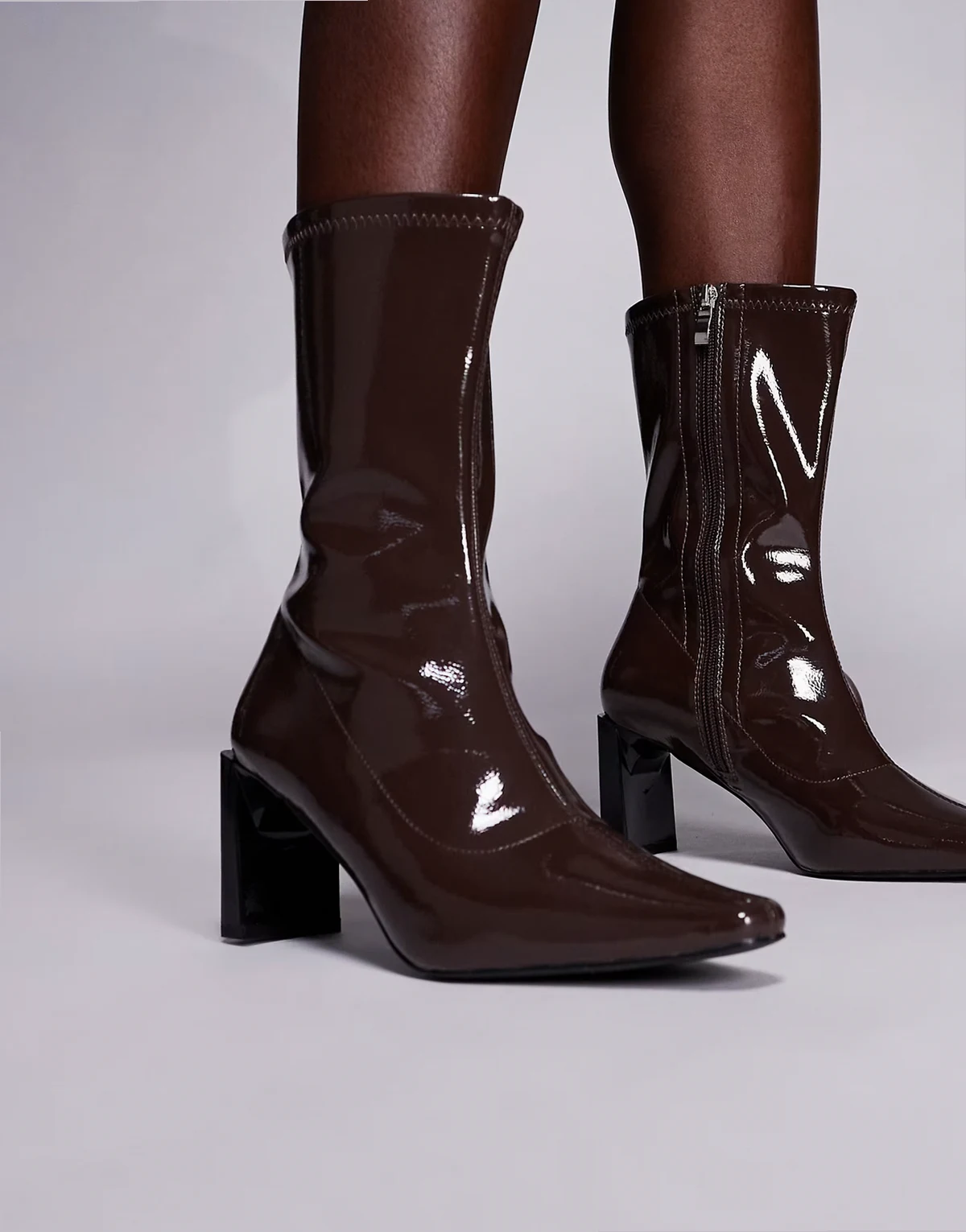 Robert heeled ankle boots in dark brown crinkle