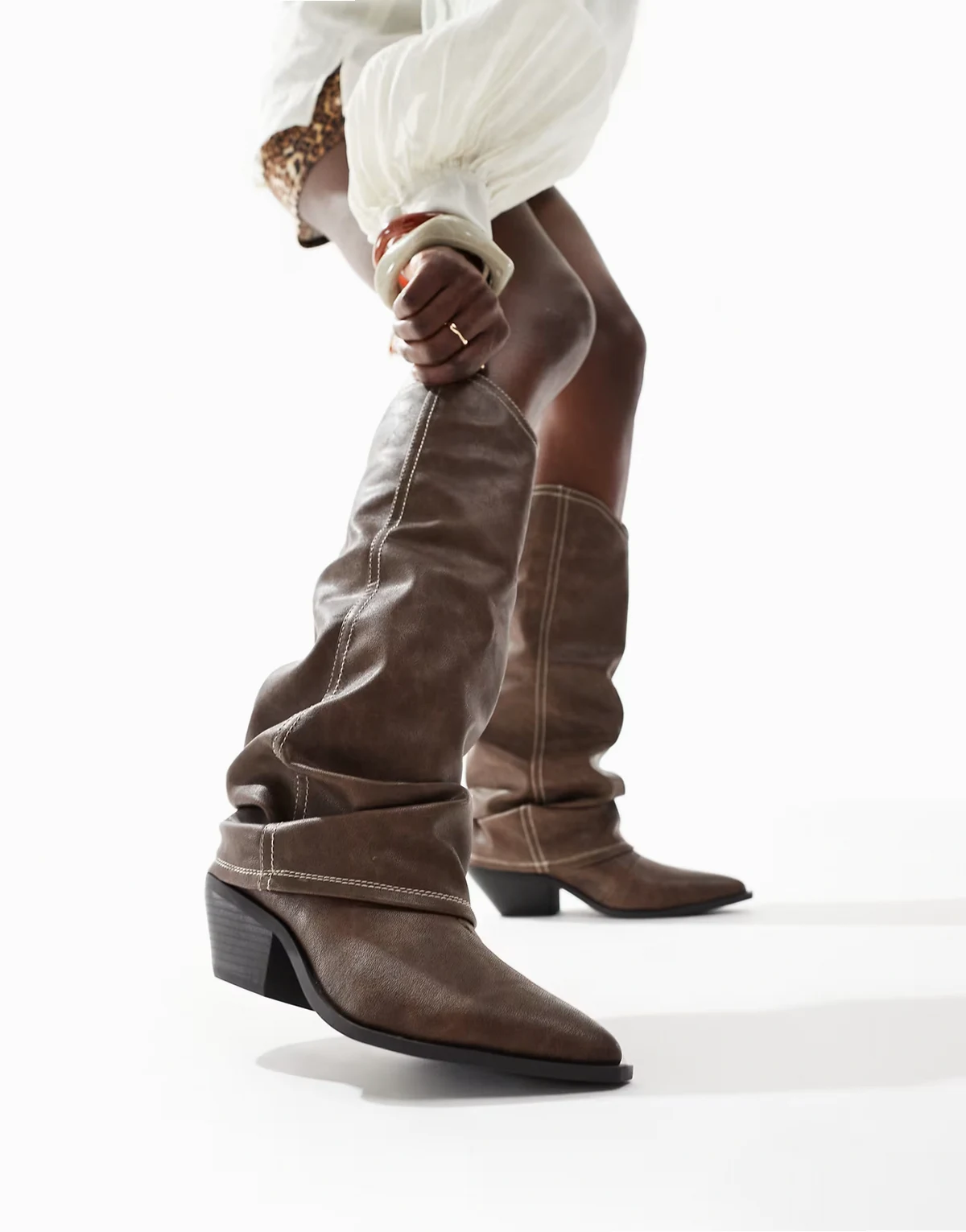 – Lexus – Brązowe kowbojki z luźną wywiniętą cholewką