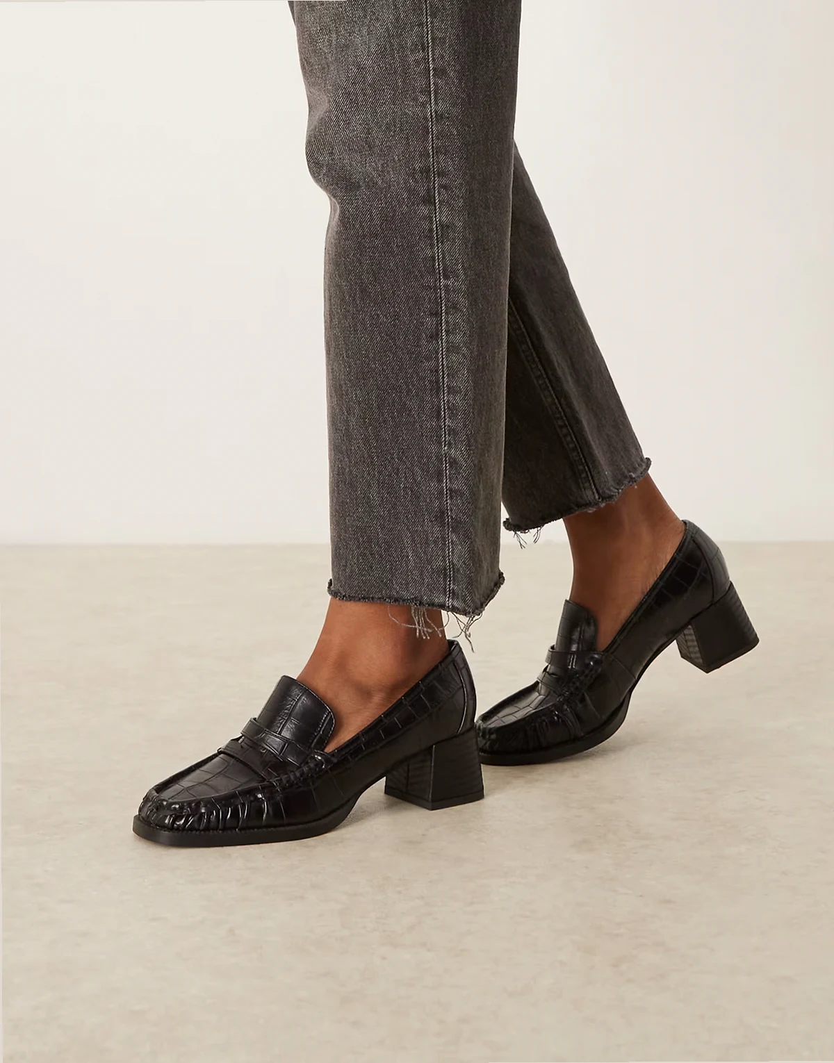 – Siren – Loafers in Kroko-Schwarz mit mittelhohem Absatz