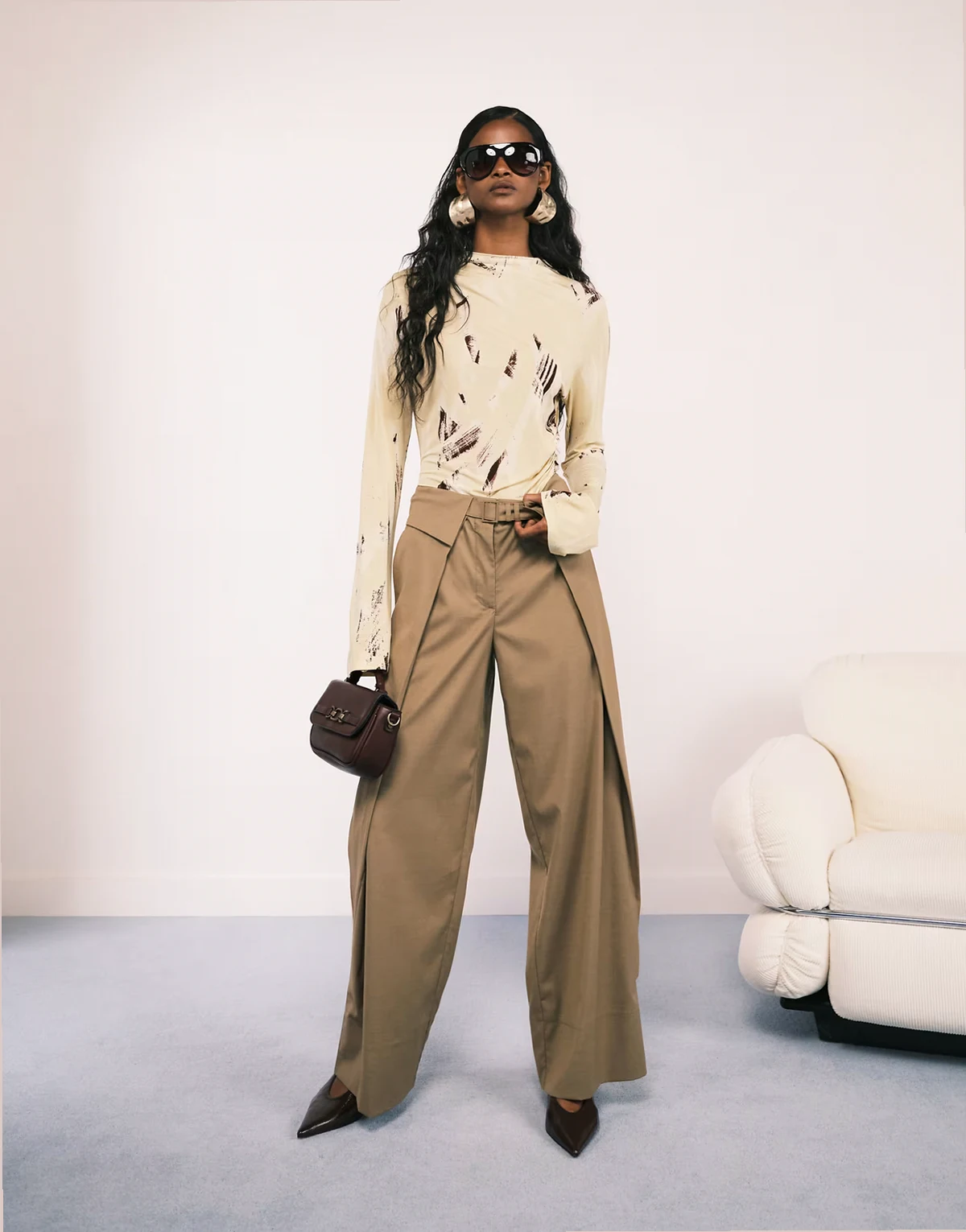 – Elegante Hose in Camel mit weitem Bein und Umschlag-Bund-Detail