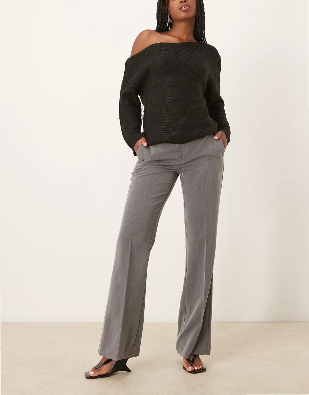 – Elegante Relaxed-Fit-Bootcut-Hose in meliertem Grau