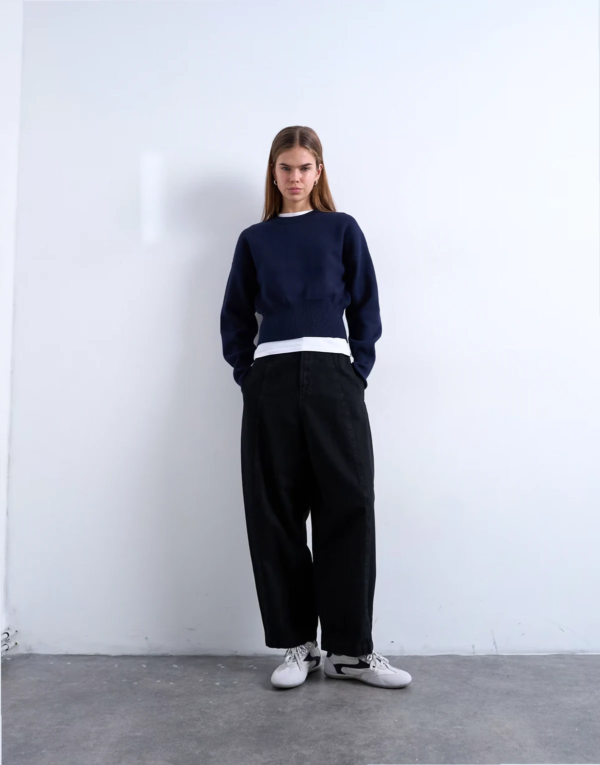 – Ballonhose aus Twill in Schwarz mit Ziernaht vorne