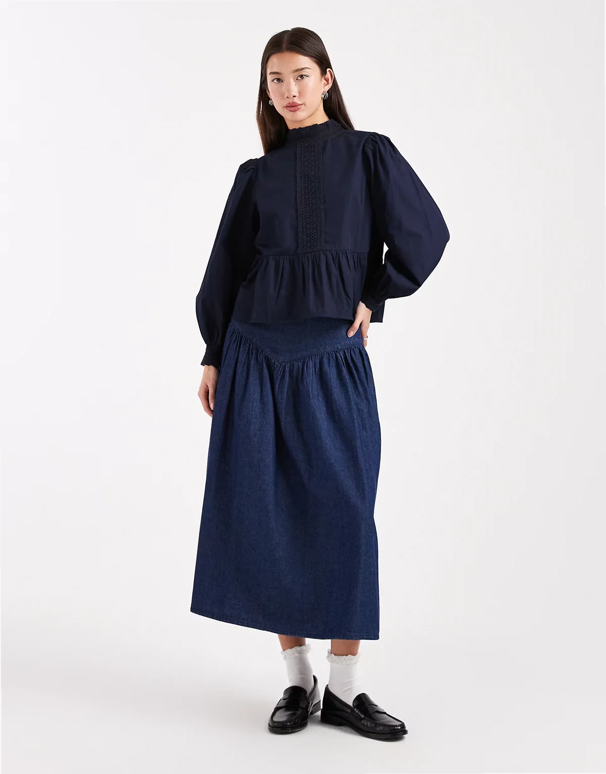 chambray midi skirt in in dark indigo