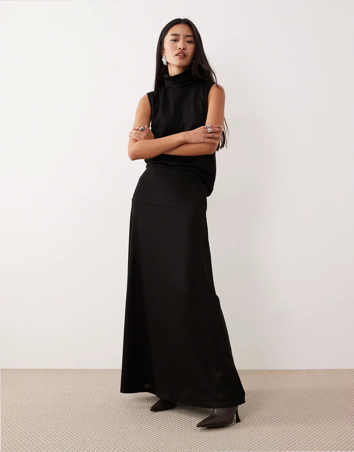 maxi skirt in black - part of a set