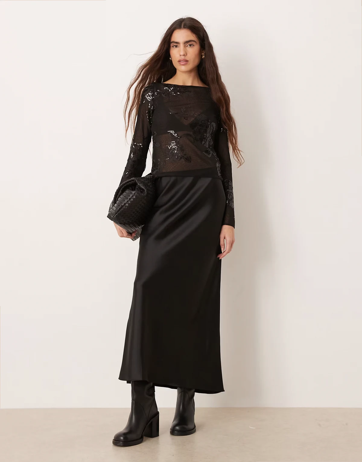 – Maxirock aus Satin in Schwarz