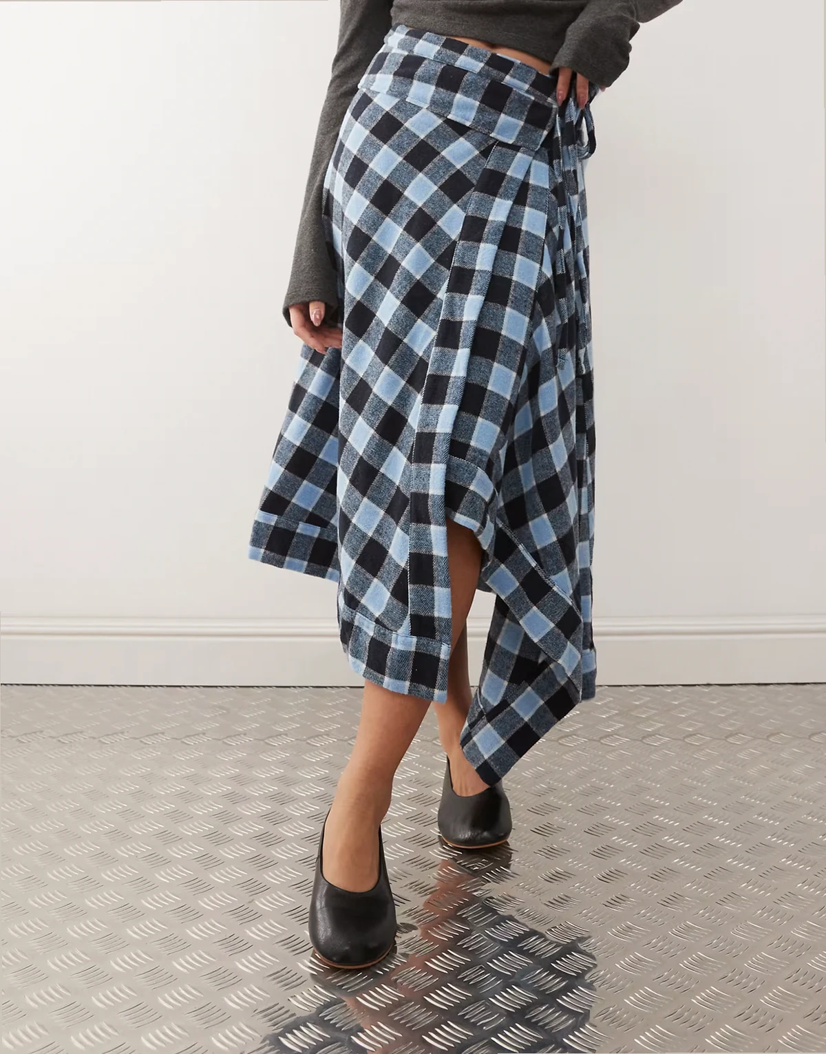 flannel asymmetric midi skirt in blue and black check