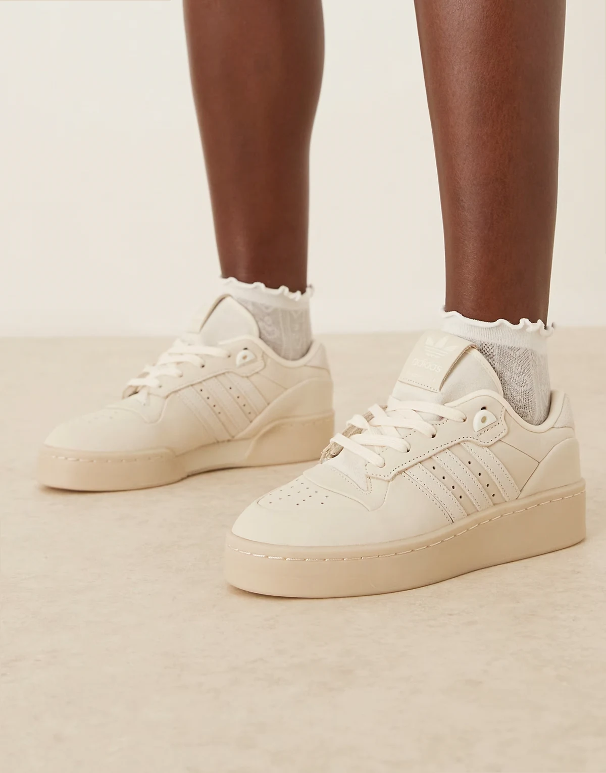 Rivarly Lux Low sneakers in off white