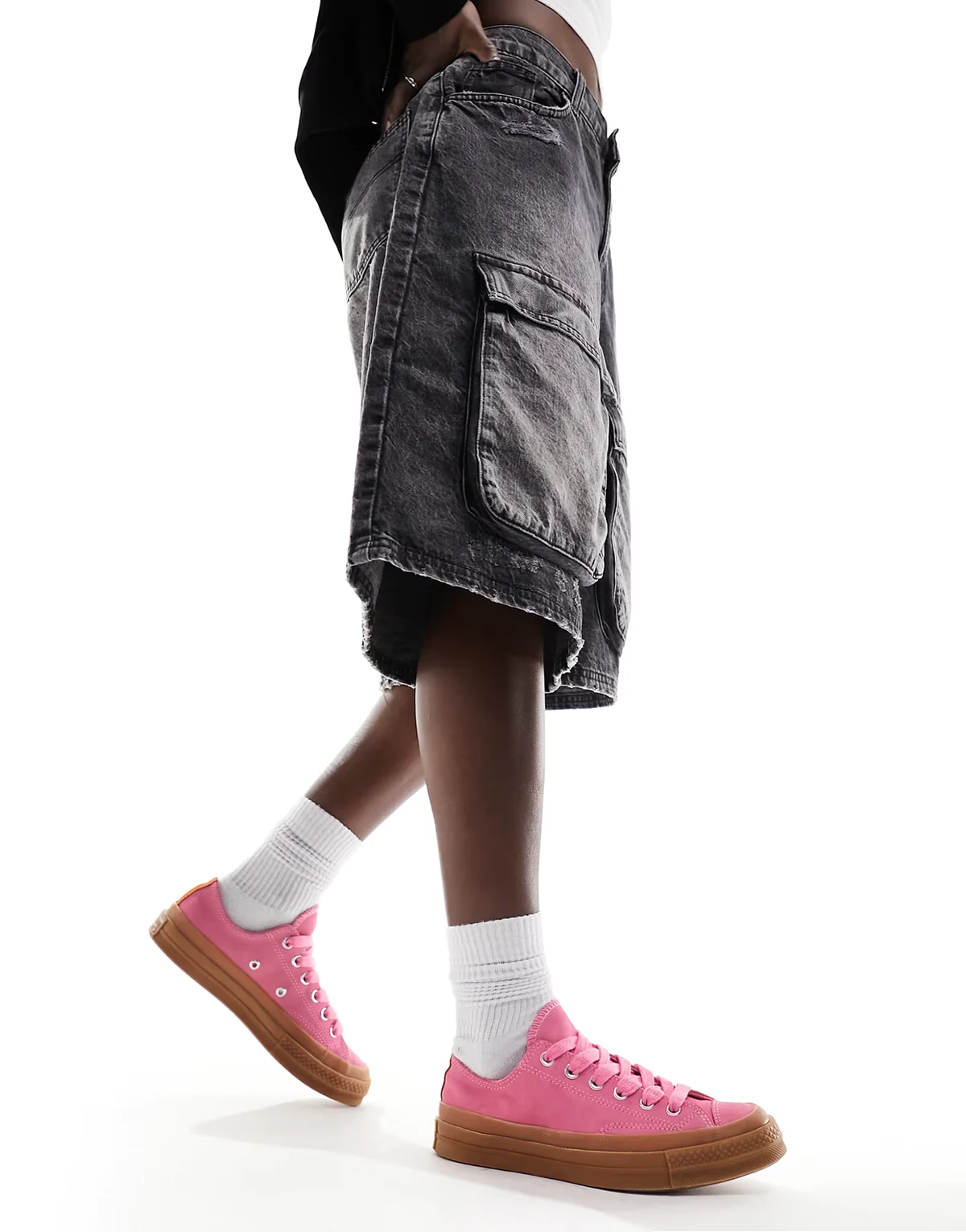 Chuck 70 Ox sneakers in pink with gum soles