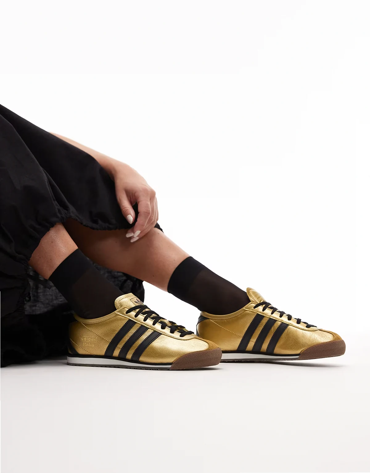Italia 70s sneakers in gold