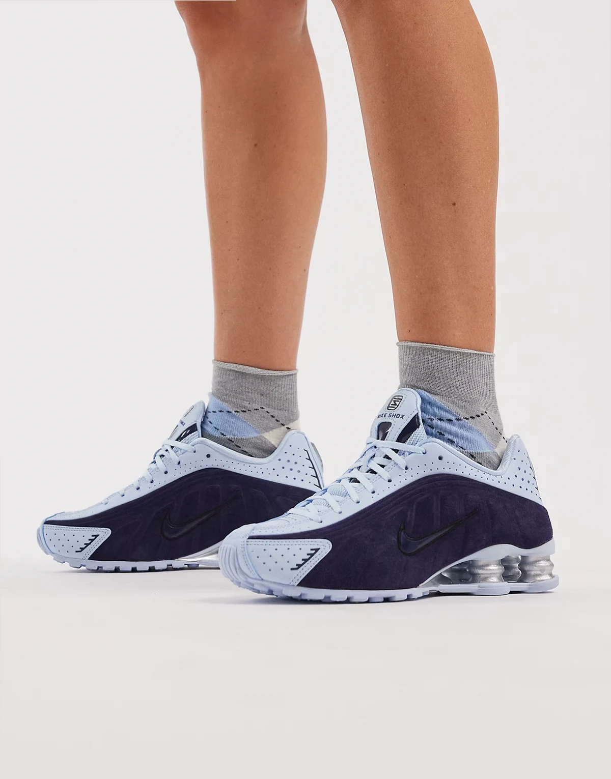 Shox R4 sneakers in light blue and navy