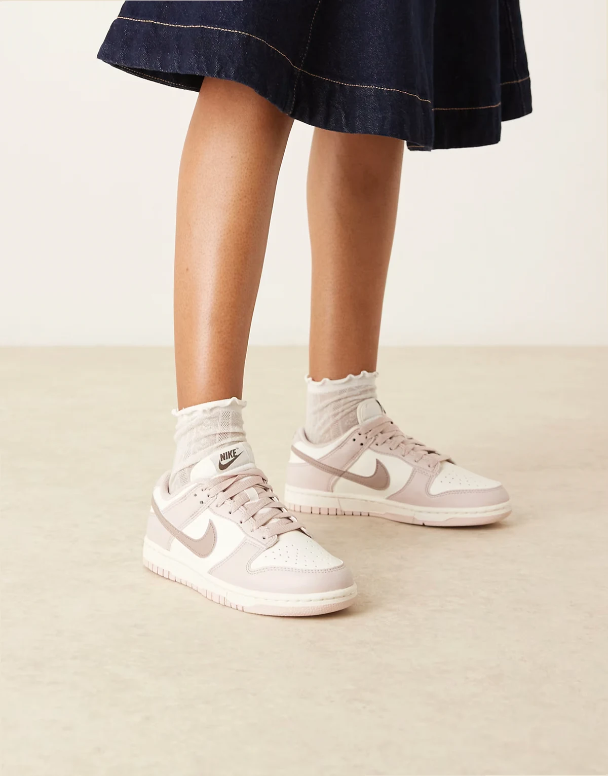 Dunk low top sneakers in pink and white