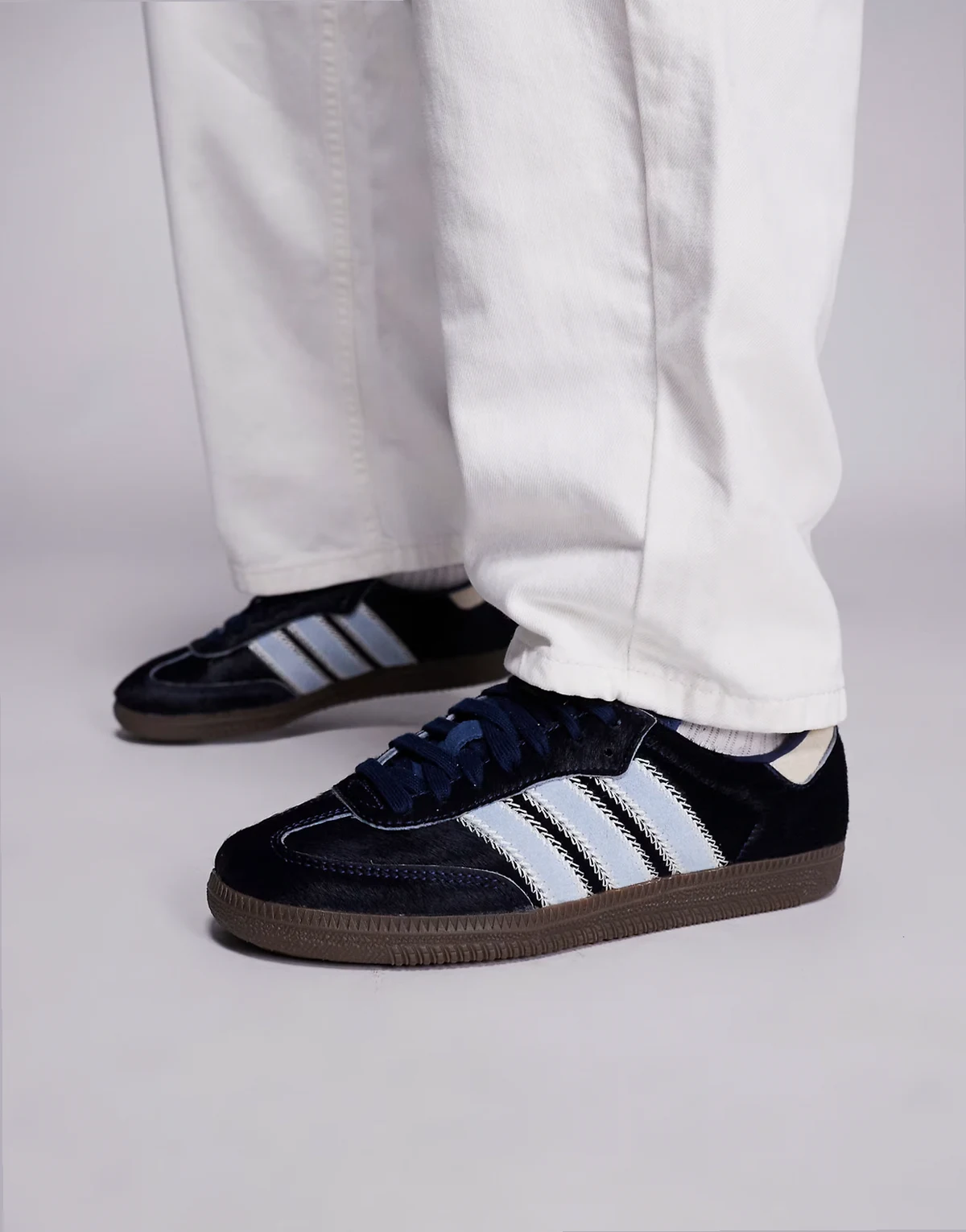 Samba OG sneakers in navy pony hair and light blue