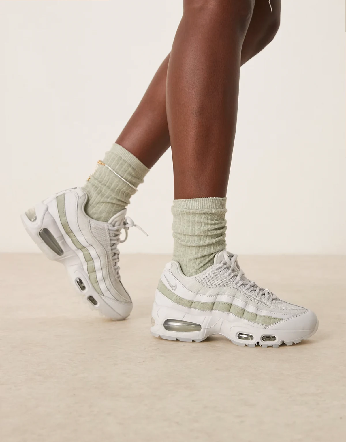 Air Max 95 sneakers in light green
