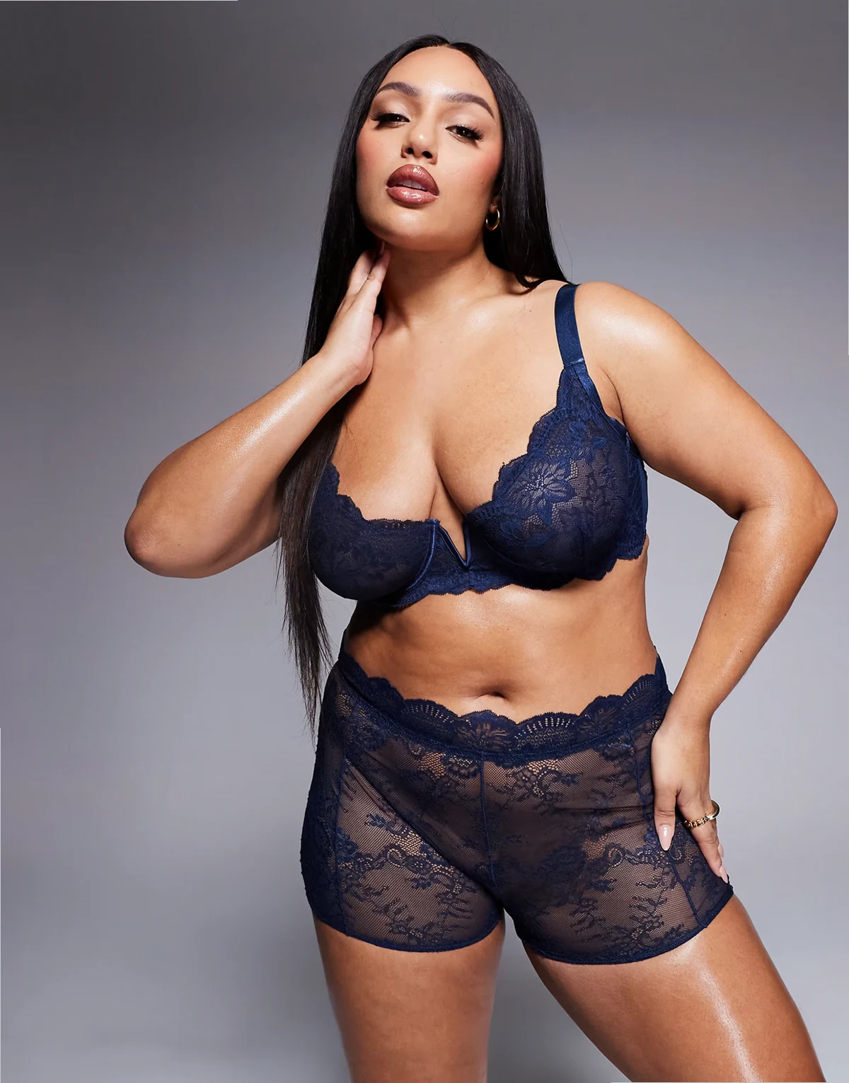 ASOS DESIGN Curve – Ashley – Granatowy biustonosz koronkowy z fiszbinami