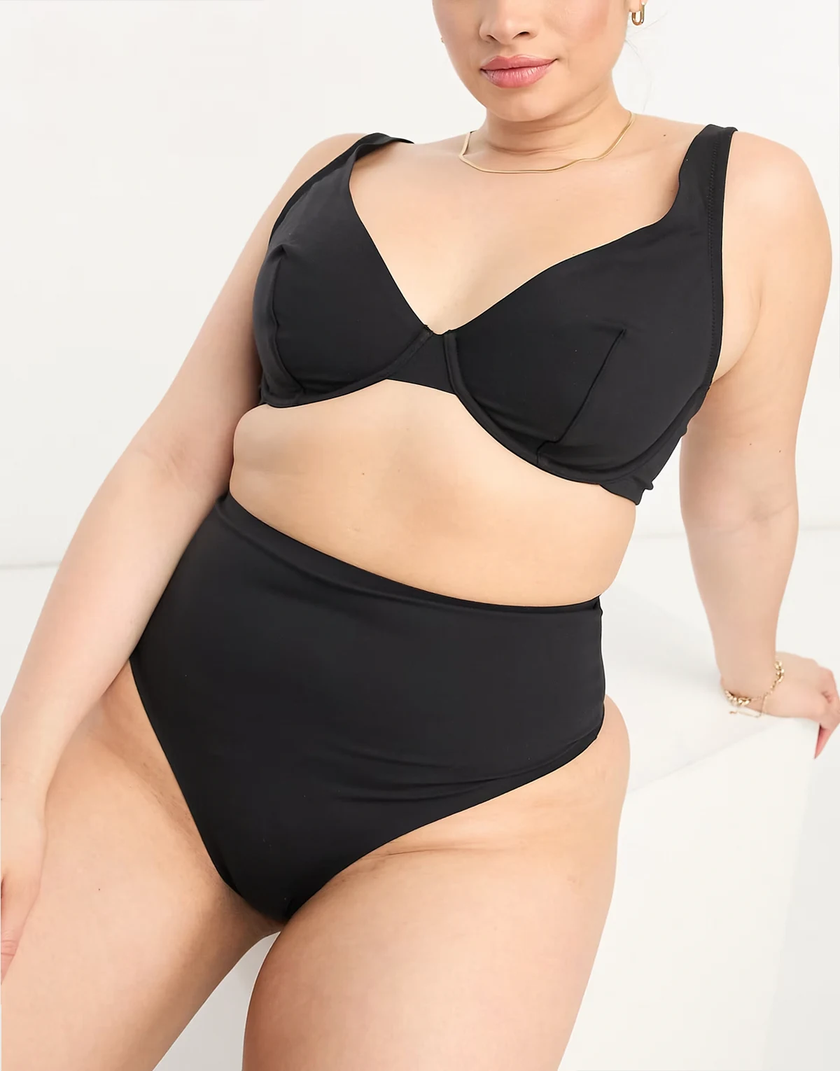 ASOS DESIGN Curve – Marina – Glättender Bügel-BH in Schwarz