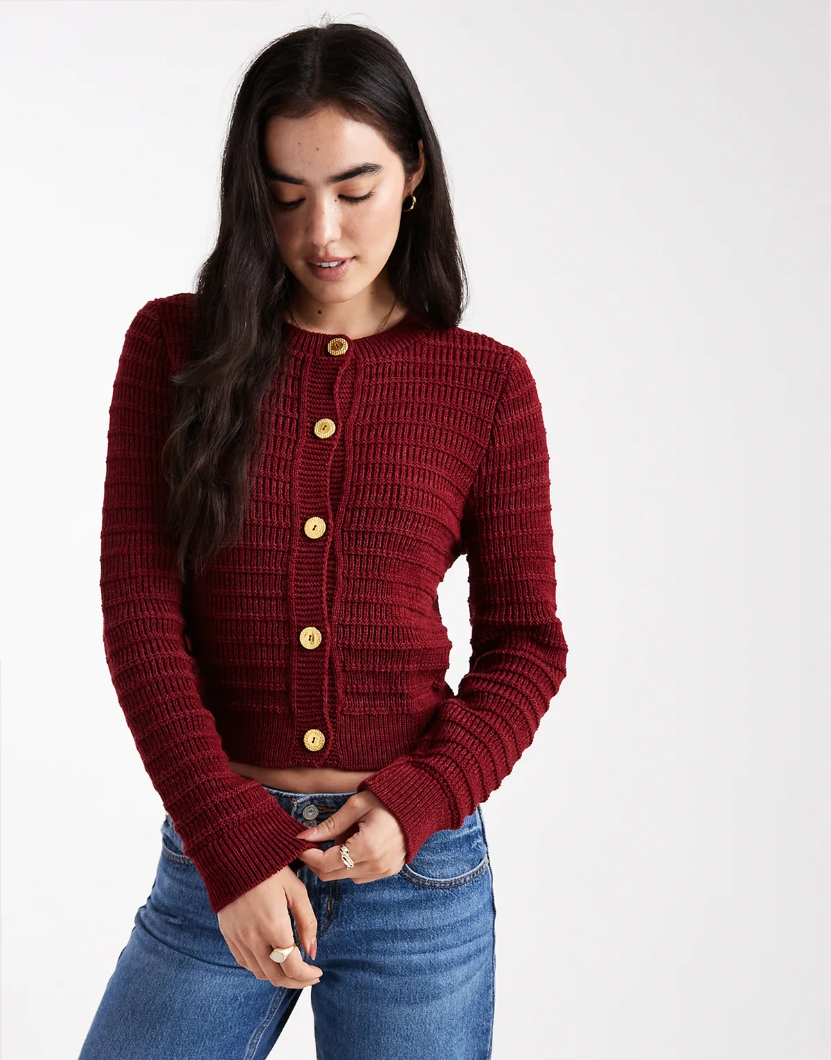 – Legere Strickjacke in Burgunderrot