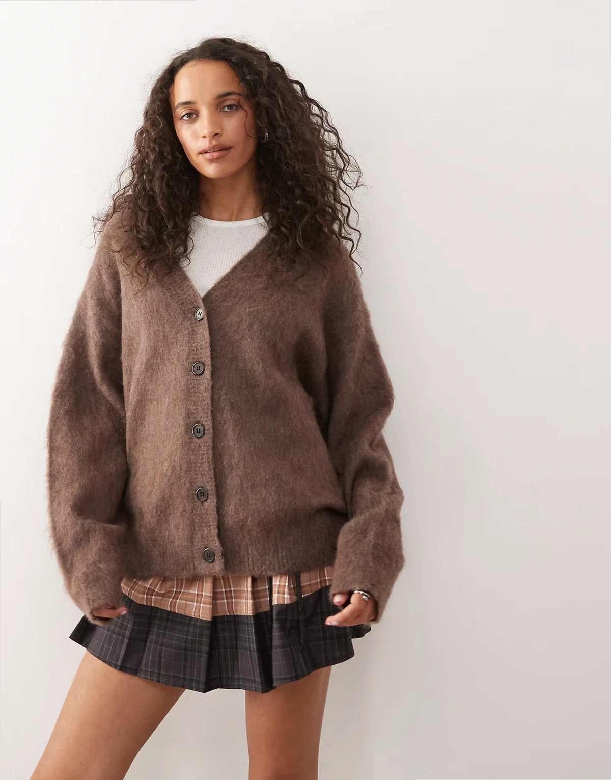 – Hochwertige Strickjacke aus Woll-Mohair-Mix in maulwurfbraun meliert