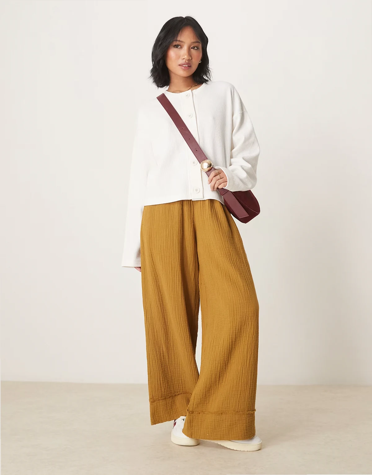 ASOS DESIGN Petite – Hose zum Reinschlüpfen aus grob gewebter Baumwolle in Olivgrün