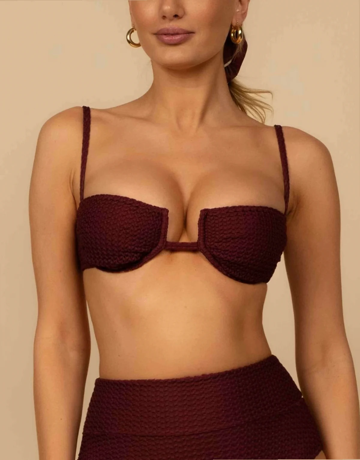 simonette bikini top in maroon crochet