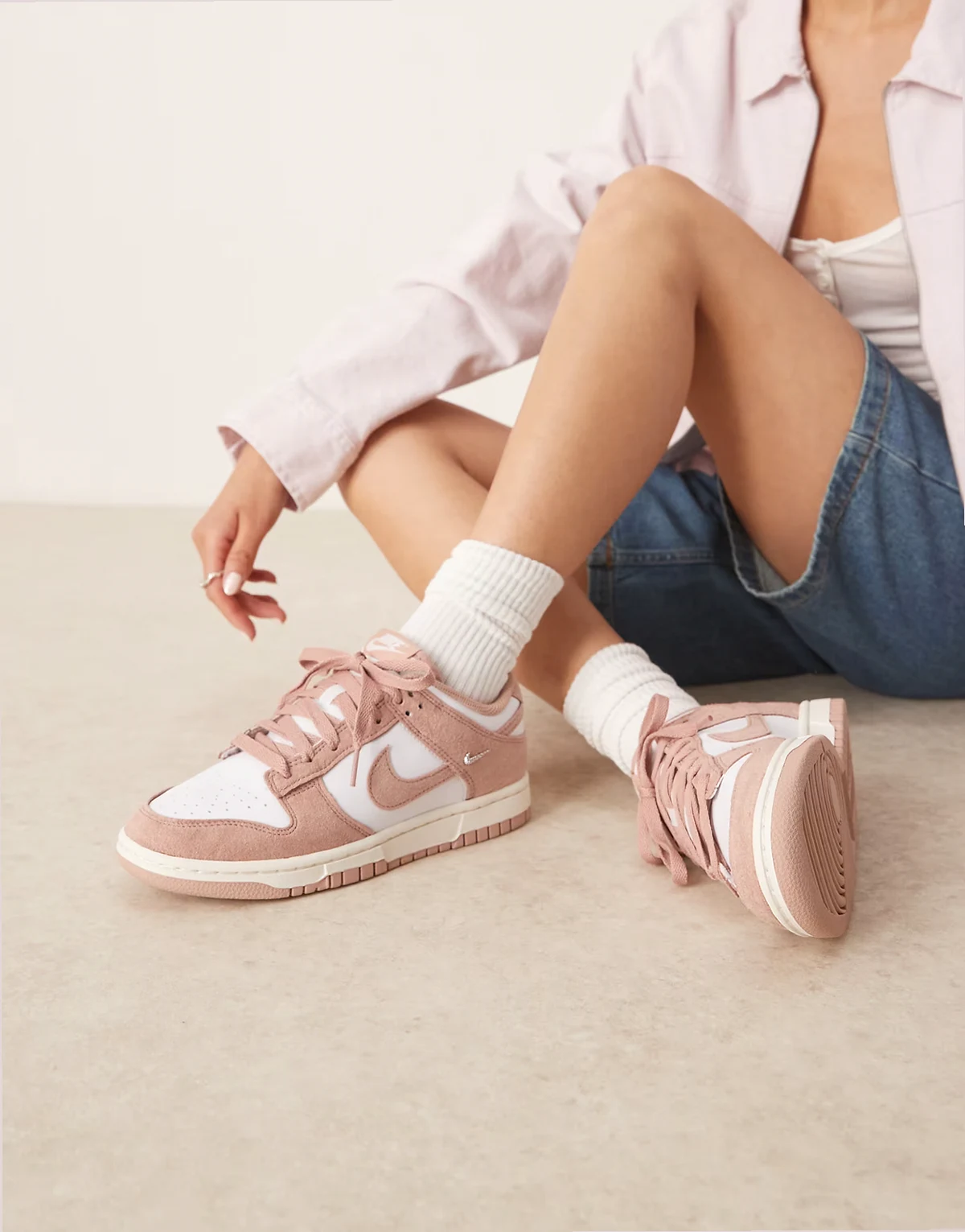 Dunk Low sneakers in white & pink