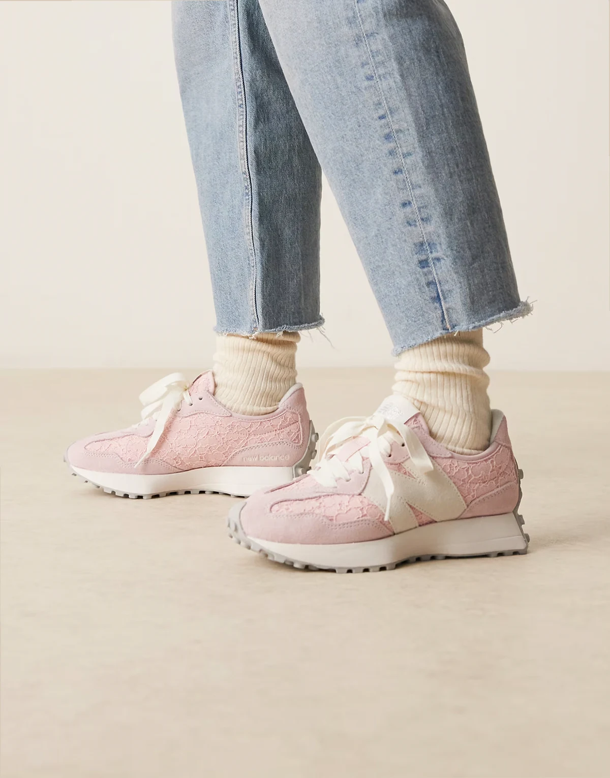 327 sneakers in pink lace and white