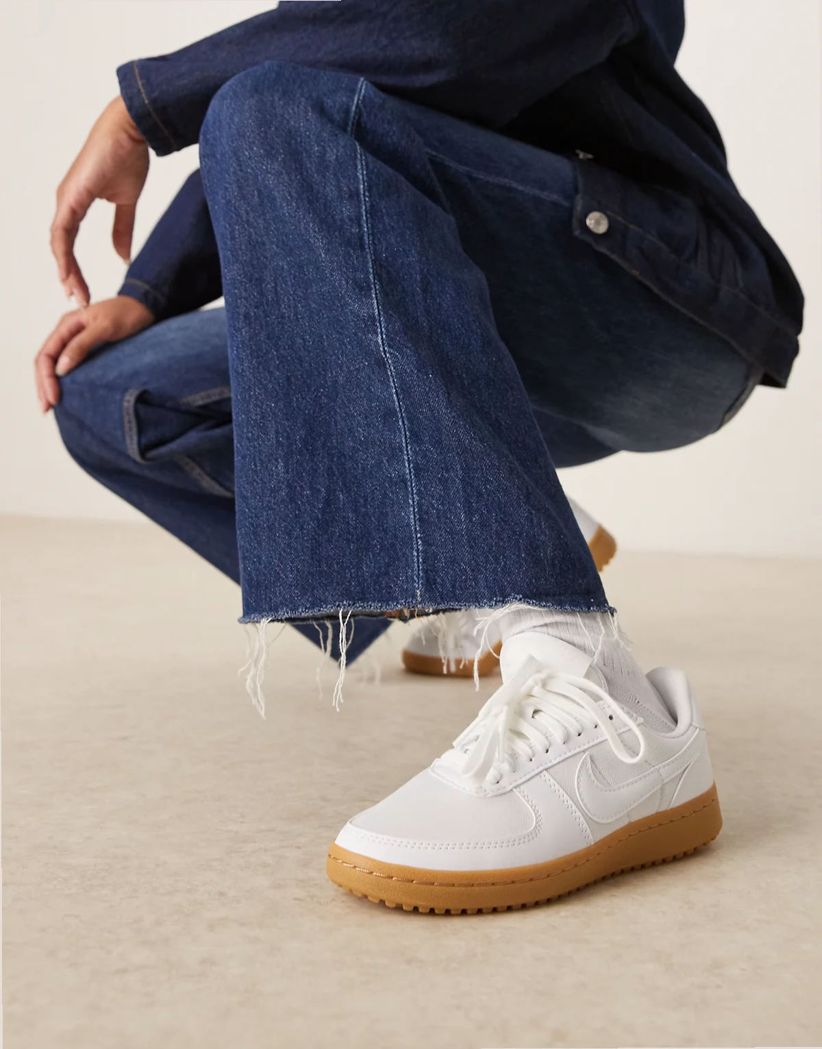 Field General sneakers in white