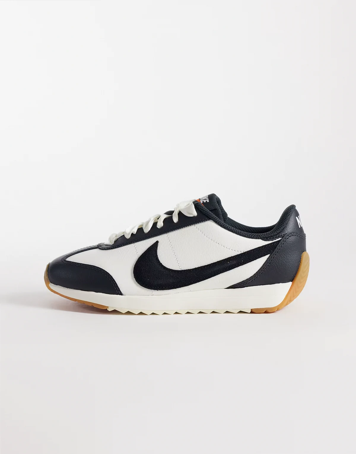 Pacific leather sneakers in black and white