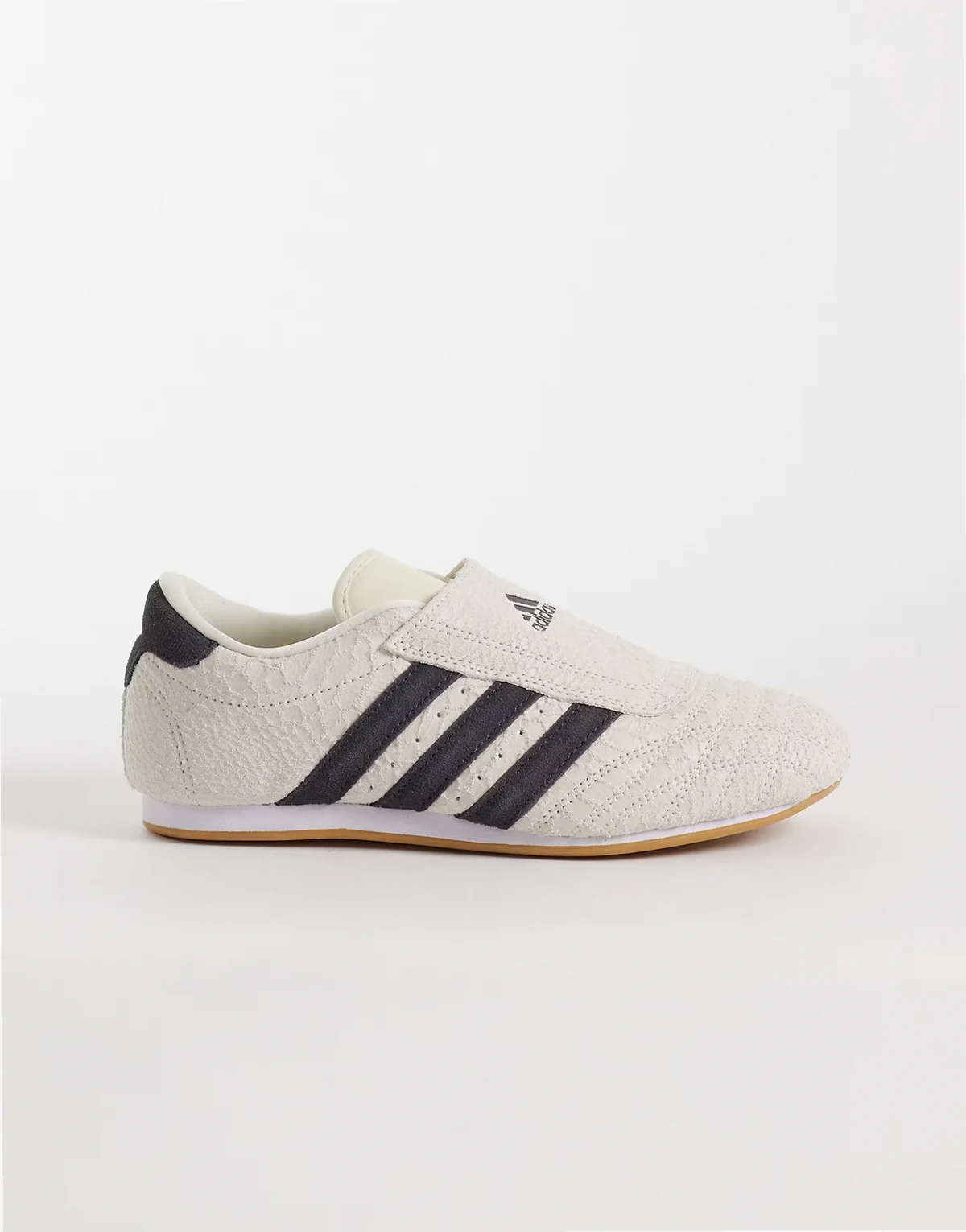 Taekwondo sneakers in off white and brown