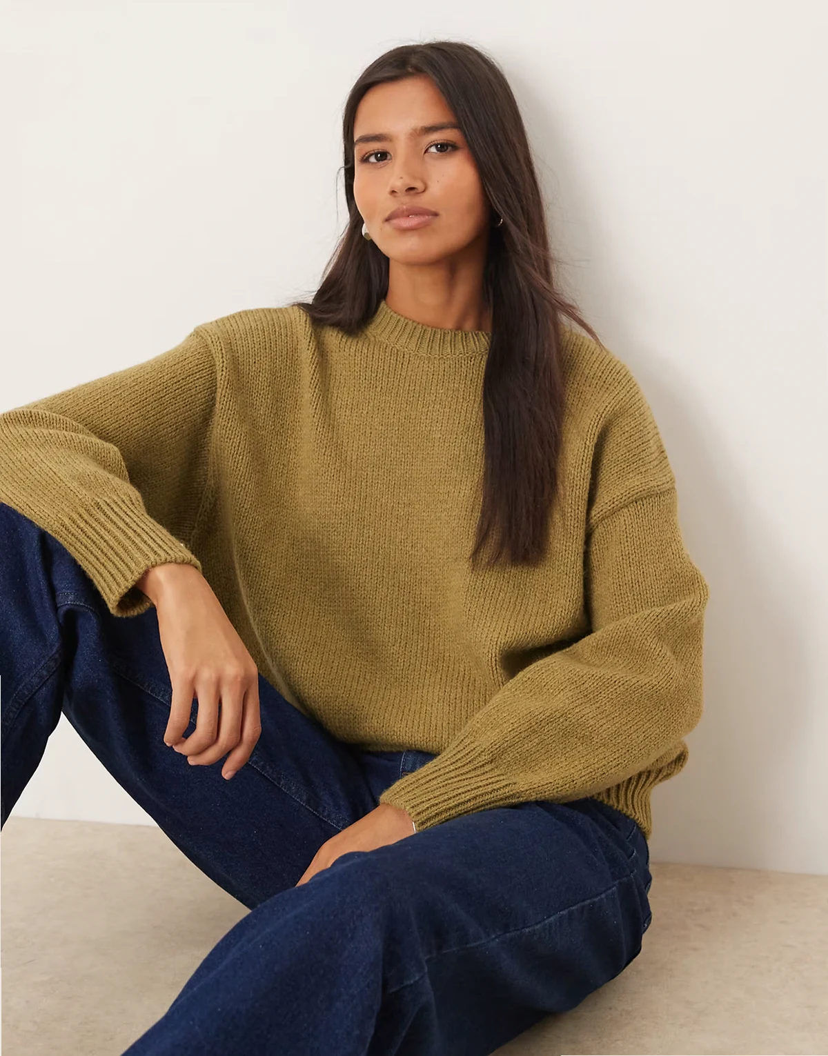 – Grobstrickpullover in Moosgrün mit Rundhalsausschnitt