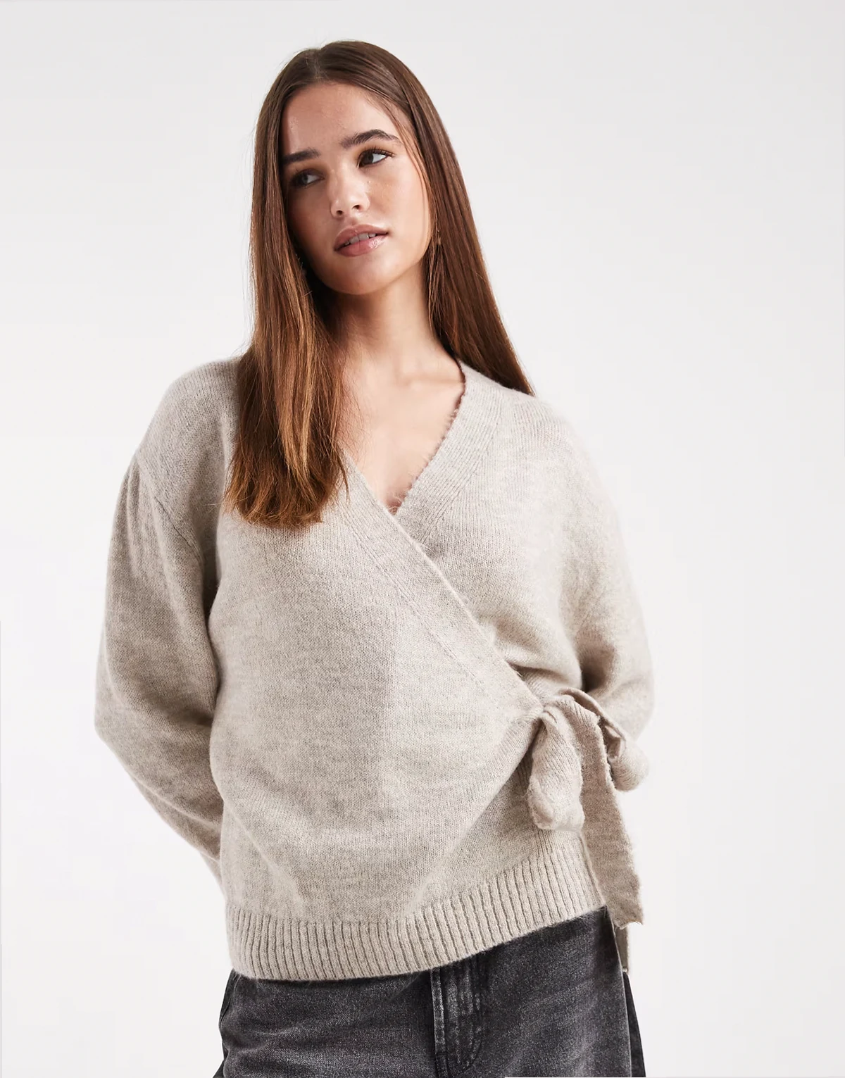 – Strickpullover im Wickeldesign mit seitlichem Bindedetail