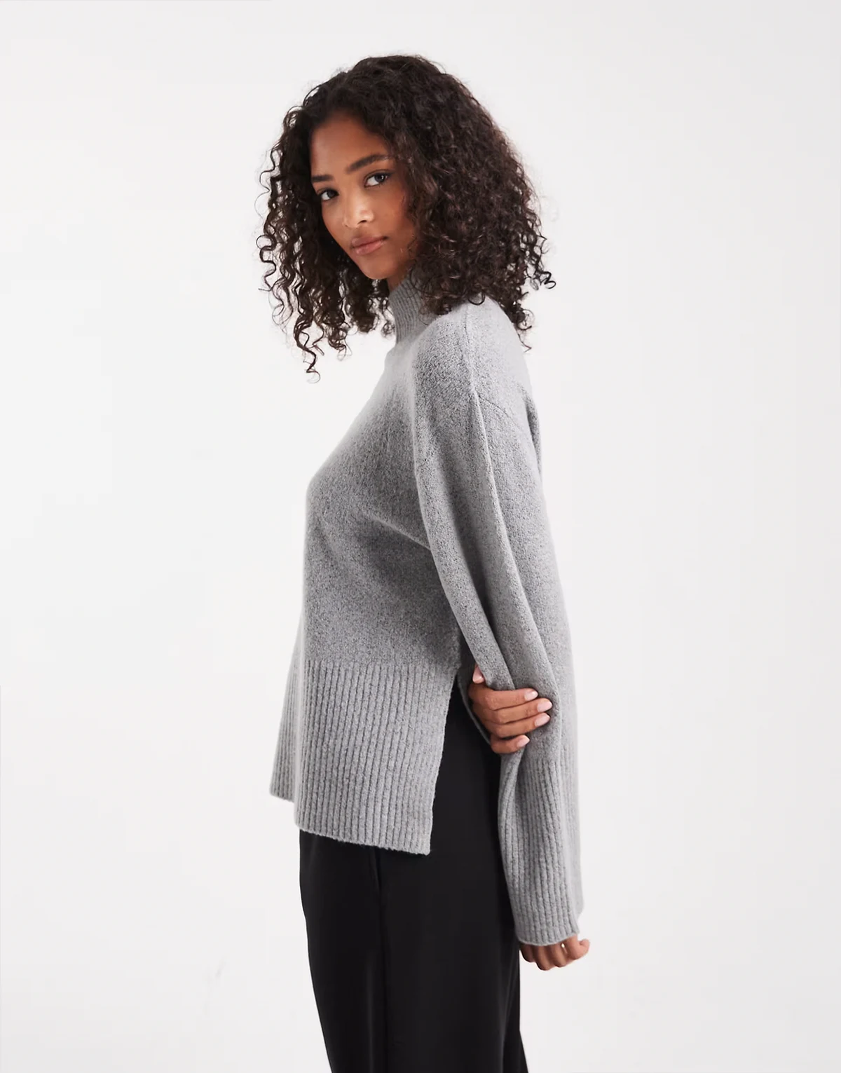 high neck sweater with wide sleeves in gray