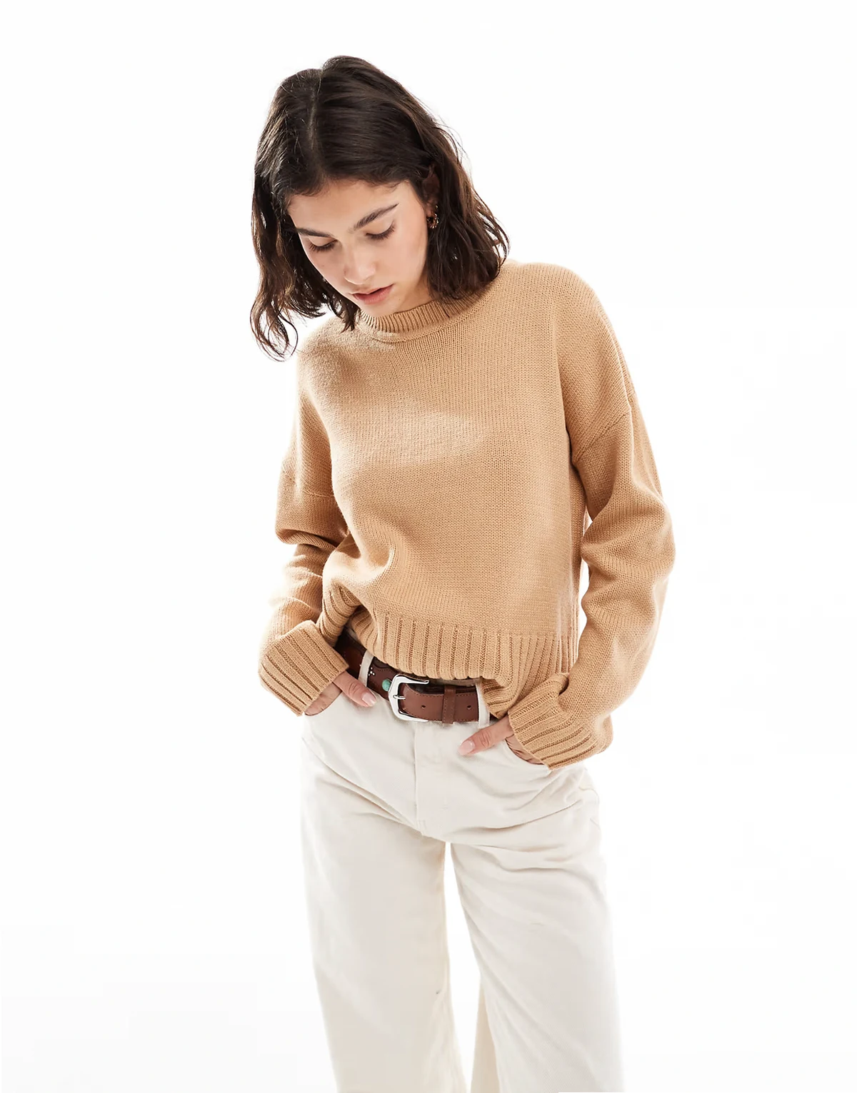 crew neck sweater with side split in camel