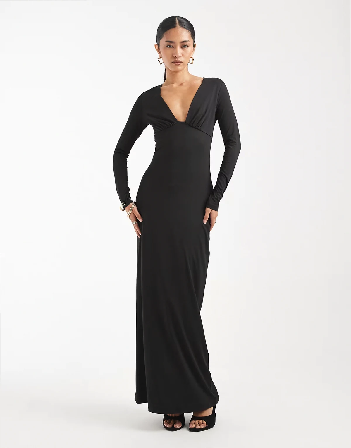 4& Reckless – Langärmliges Maxikleid in Schwarz mit tiefem Ausschnitt und tiefer Taille