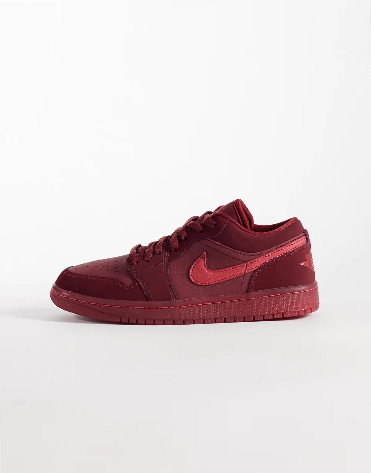 Nike Air Jordan 1 Low SE sneakers in red drench