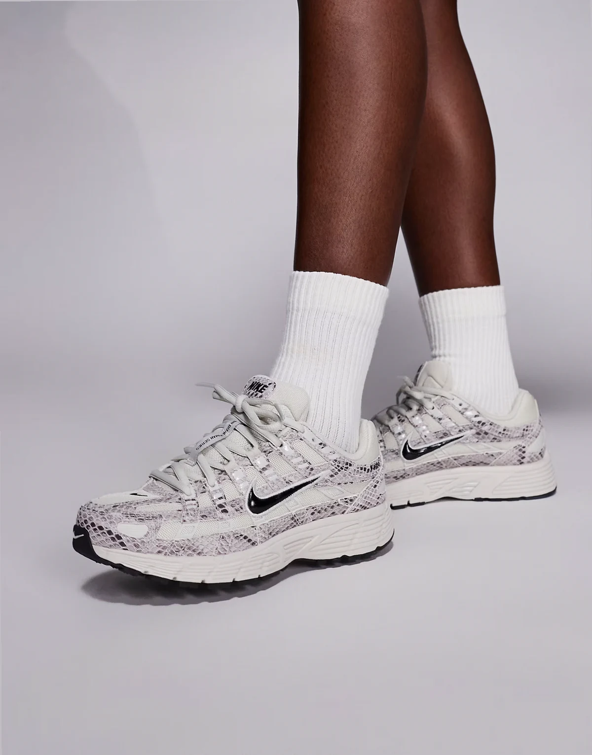 P-6000 SE sneakers in white croc print