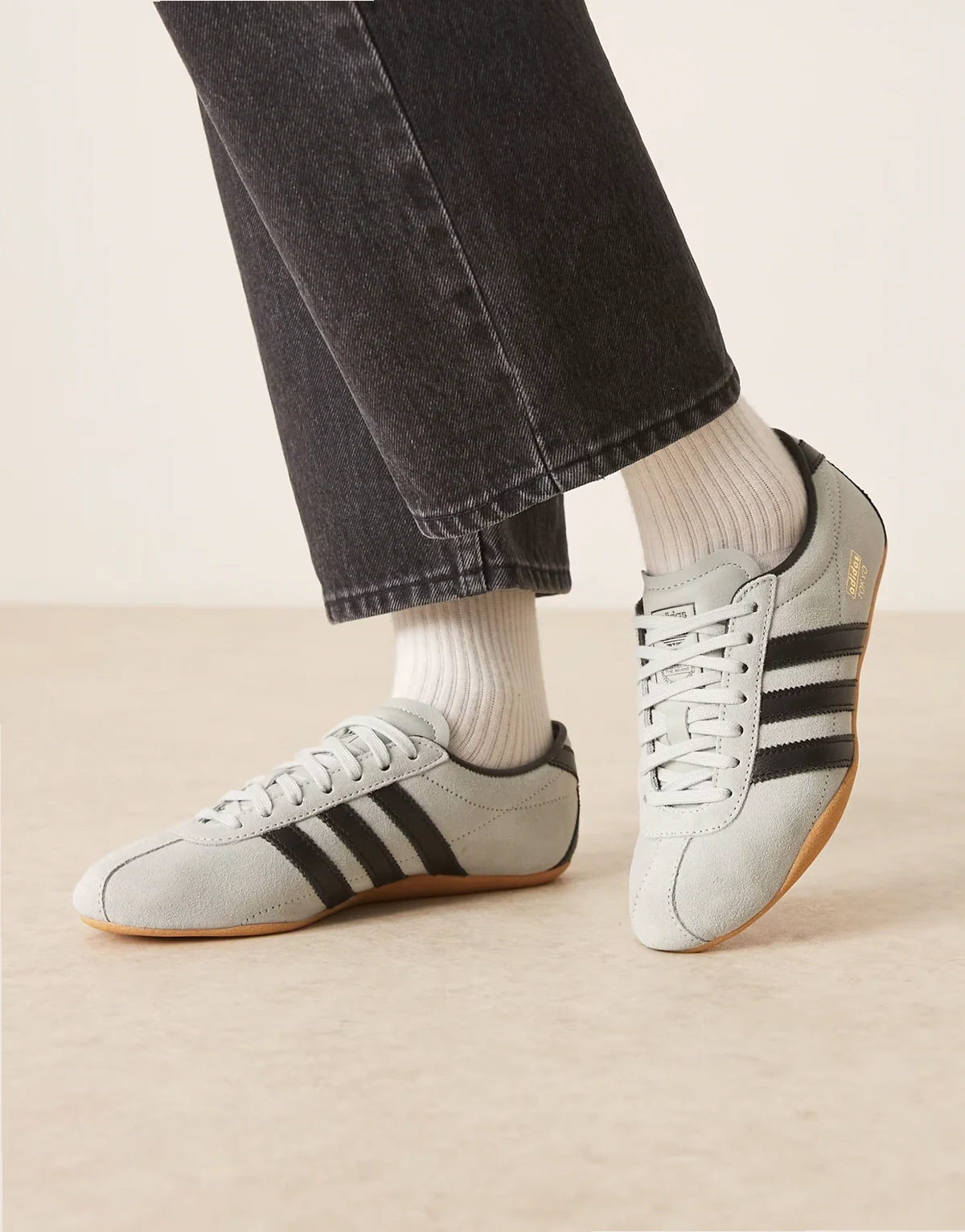 Tokyo sneakers in light blue and navy
