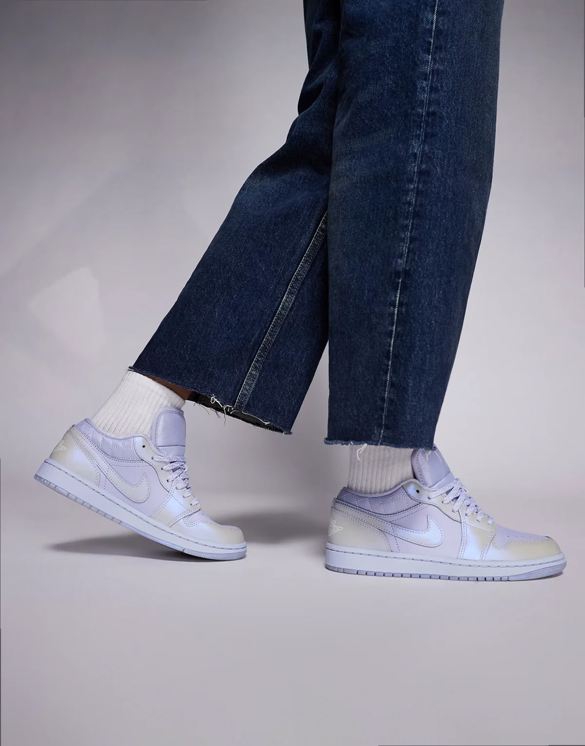 Nike Air Jordan 1 Low SE V3 sneakers in light blue