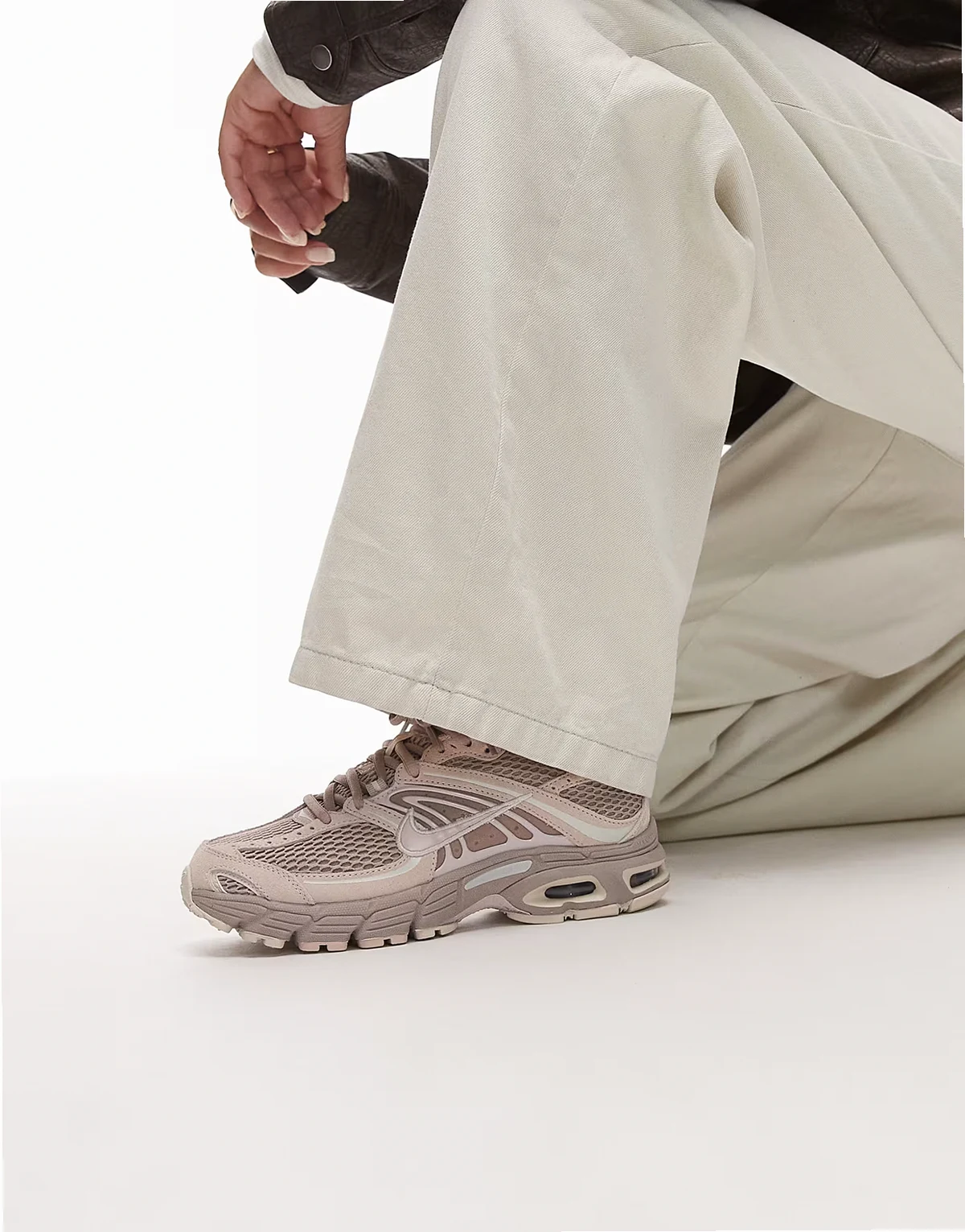 Air Max Moto 2K sneakers in pink