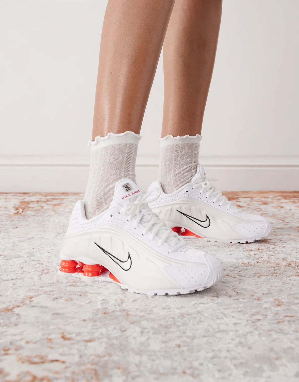 Shox R4 sneakers in white and red