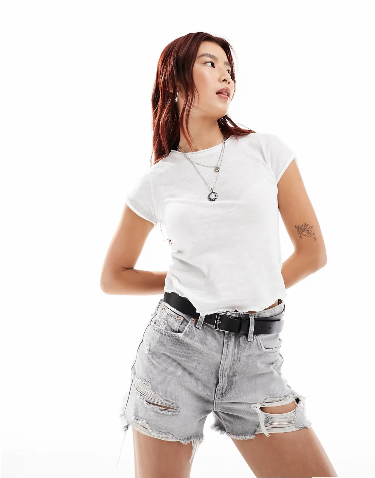 – Be My Baby – T-Shirt in Weiß mit Kräuselsaum