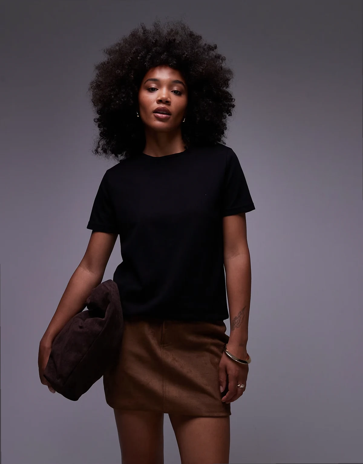 – T-Shirt in Schwarz mit Rundhalsausschnitt