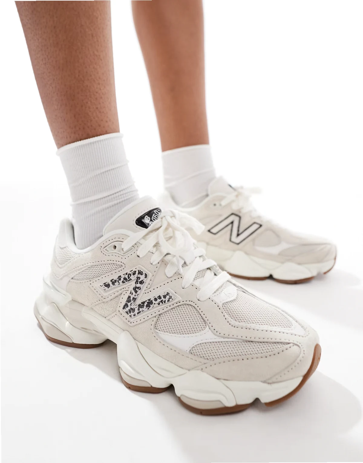 – 9060 – Sneaker in Beige mit Leoparden-Print-Detail