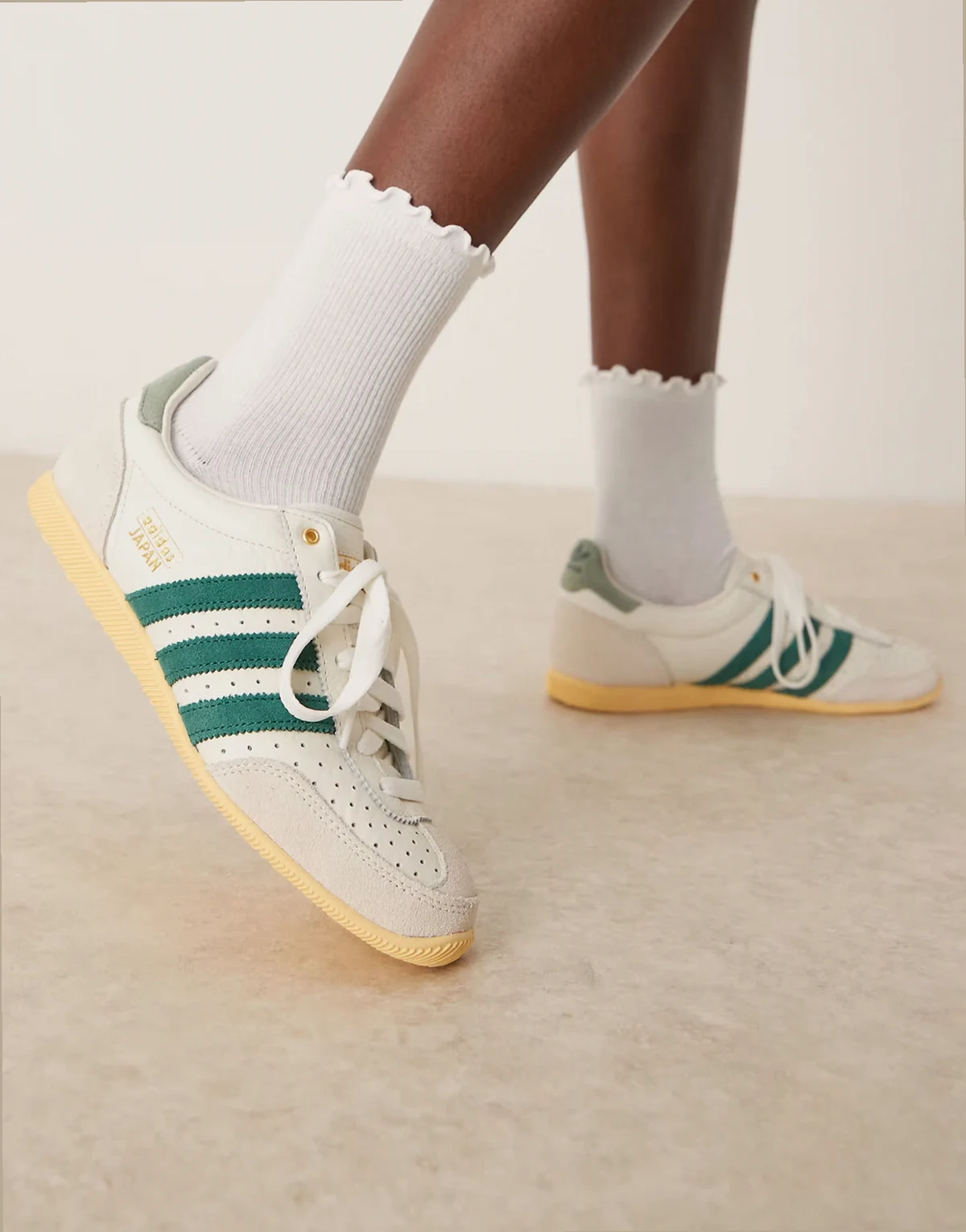 Japan low sneakers in white and green